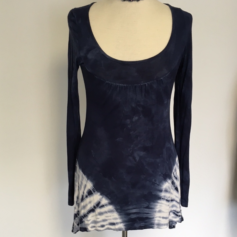 Navy & White Tiedyed Top - Picture 1 of 3